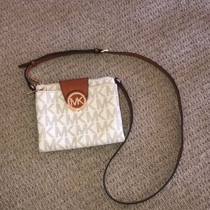 Michael KORS | signature print Crossbody